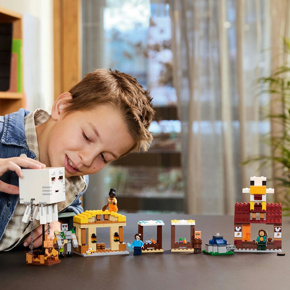 LEGO MINECRAFT ATACUL BALOANELOR GHAST ASUPRA SATULUI 21273