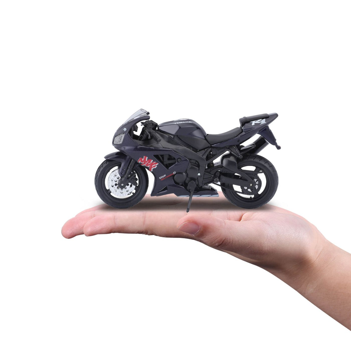 MAISTO MOTOCICLETA METALICA EDITIE SPECIALA YAMAHA YZFR1 SCARA 1 LA 18