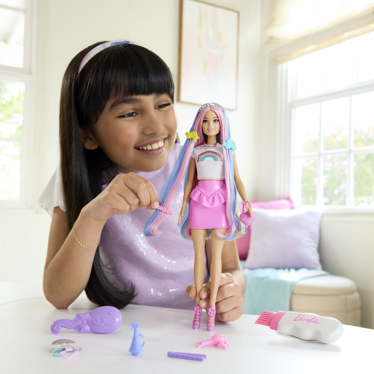 BARBIE SET PAPUSA BARBIE CU PAR STRALUCITOR CURCUBEU SI ACCESORII