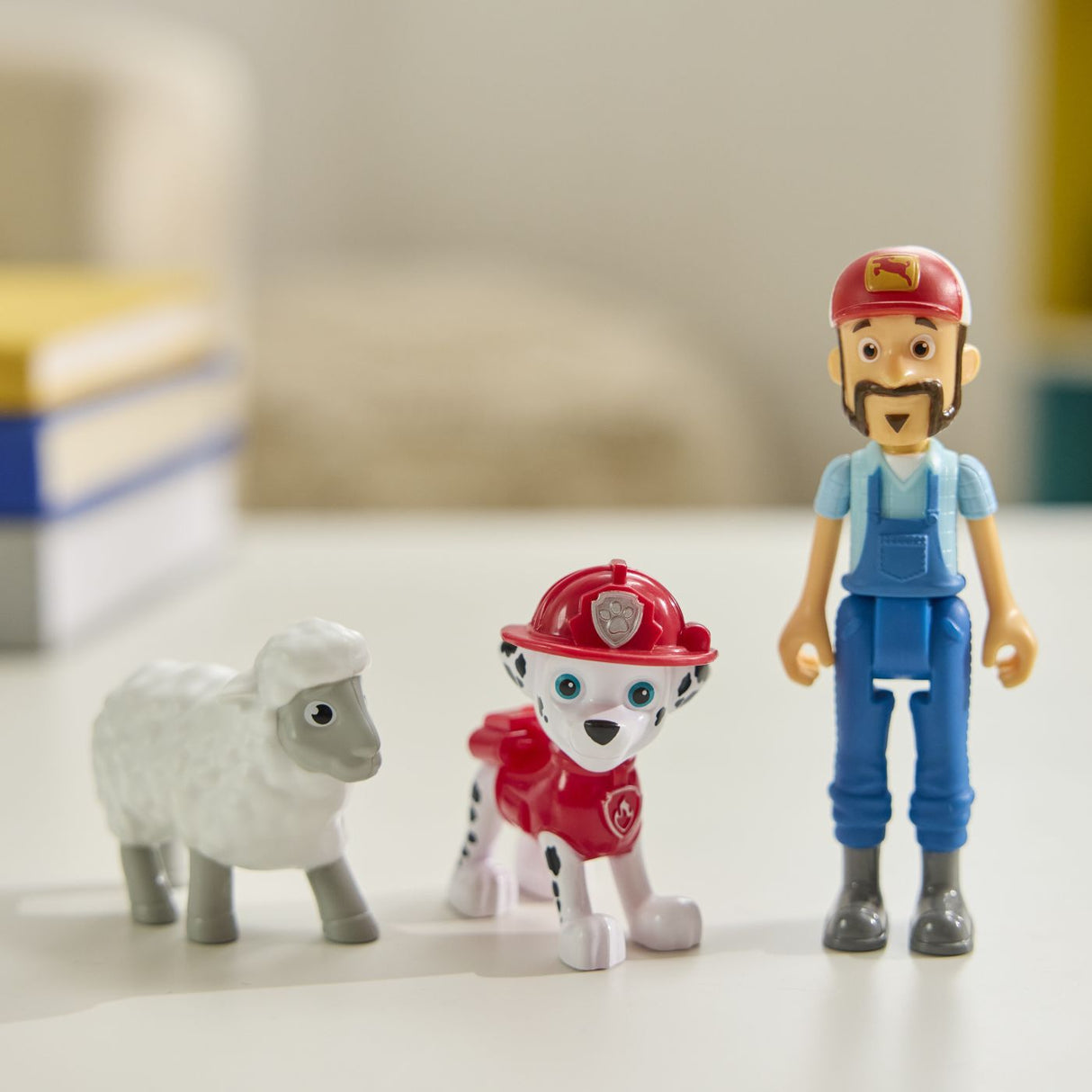 PATRULA CATELUSILOR SET 3 FIGURINE MARSHALL SI FERMIERUL AL