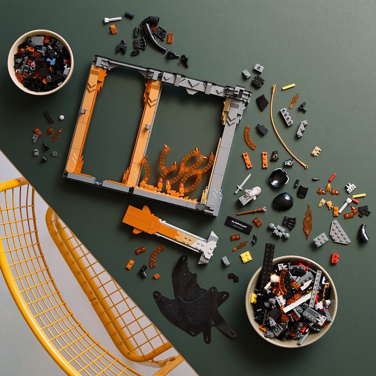 LEGO ICONS STAPANUL INELELOR DIORAMA PENTRU BIBLIOTECA CU UN BARLOG 10367
