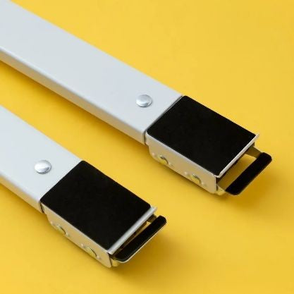 Set Suport Reglabil cu Roti pentru Mutat Mobila, Vivimall, Dimensiune Reglabila, Greutate Maxima 330kg, Benzi Antiderapante, cu Frana, Alb Negru - vivimall.ro