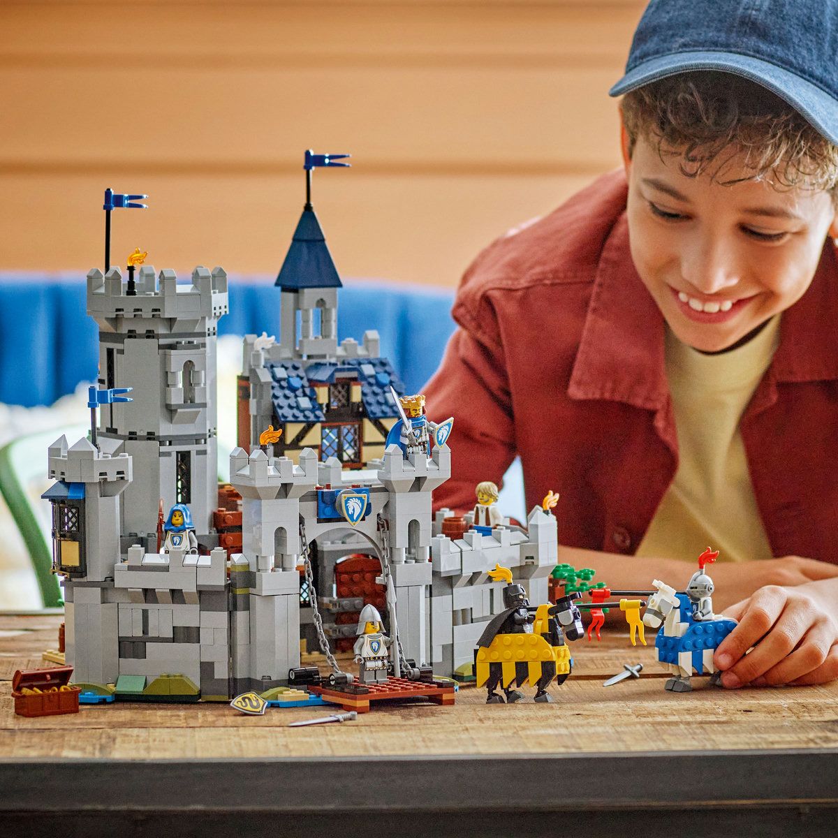LEGO CREATOR CASTEL MEDIEVAL CU CAI SI CAVALERI 31168