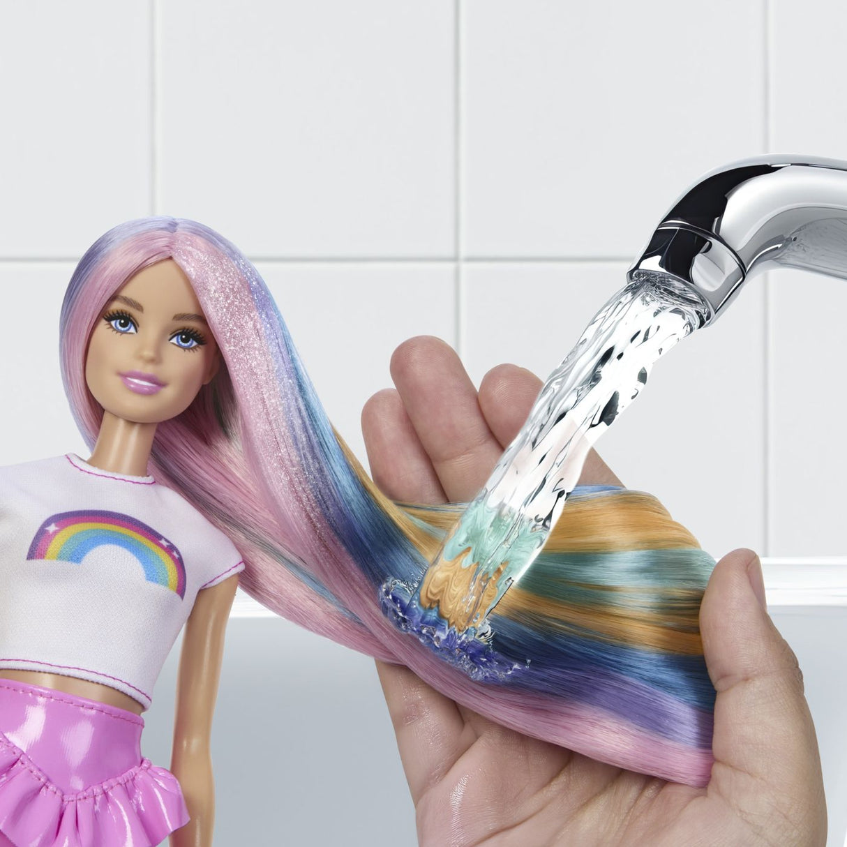 BARBIE SET PAPUSA BARBIE CU PAR STRALUCITOR CURCUBEU SI ACCESORII
