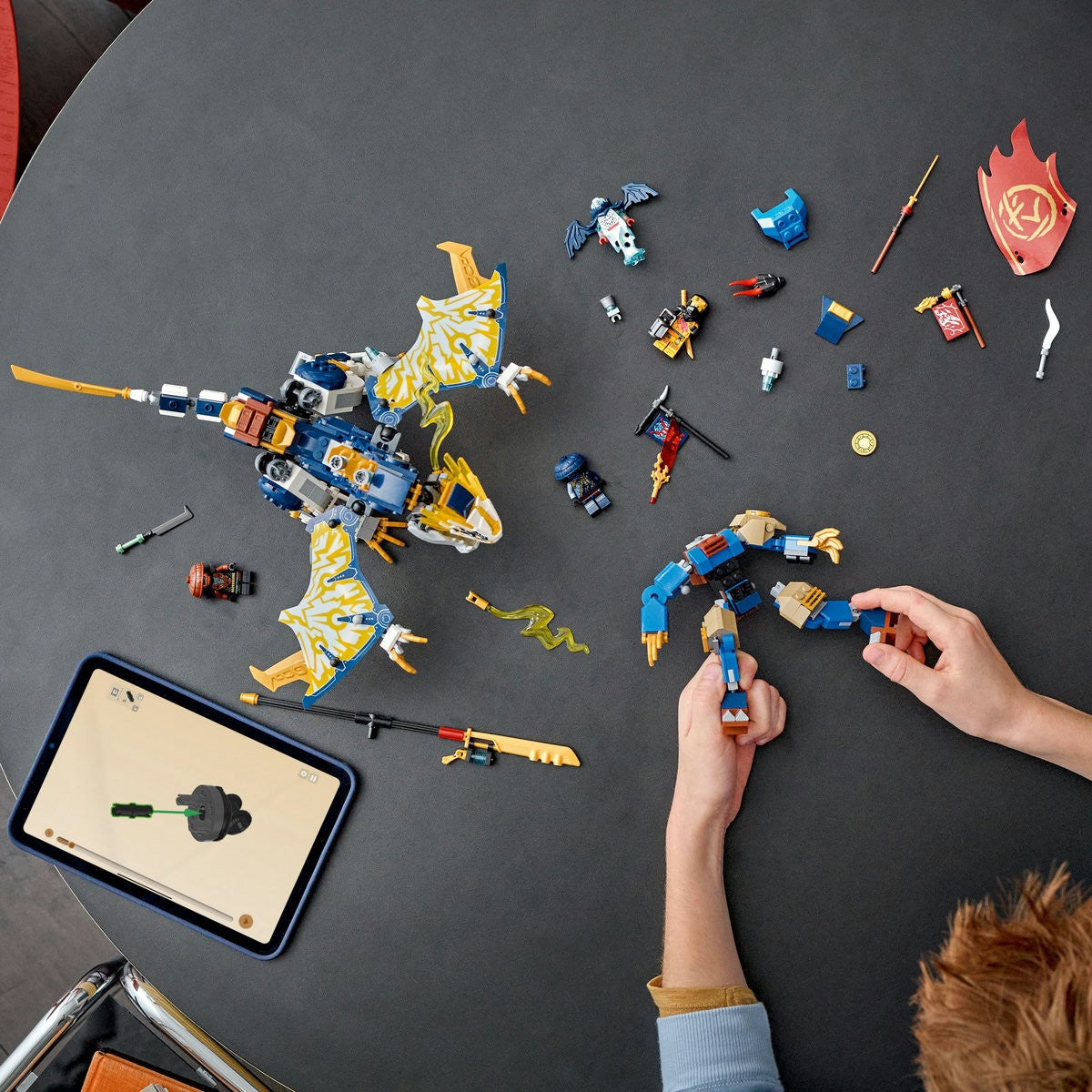 LEGO NINJAGO ROBOTUL CALARET DE DRAGON A LUI ROGUE 71843