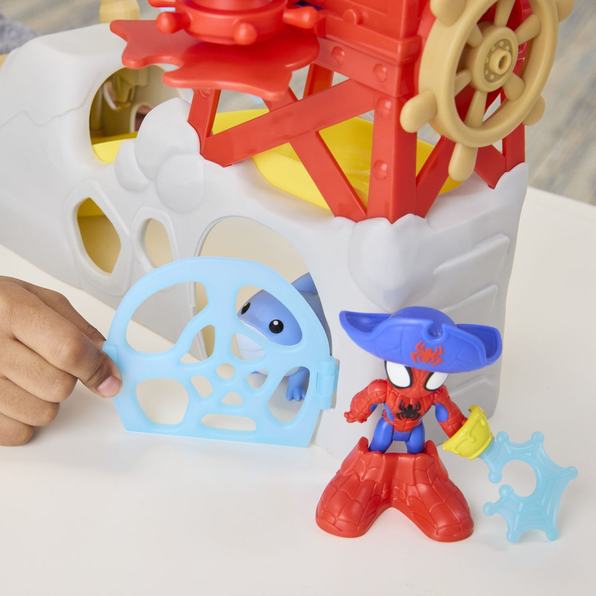SPIDEY SI PRIETENII LUI UIMITORI MARVEL WATER WEBS INSULA LUI SPIDEY