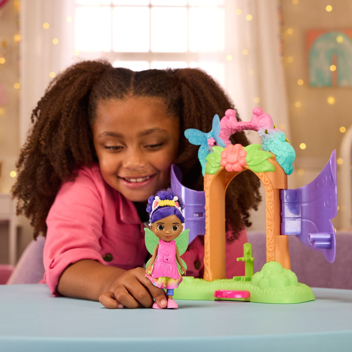 GABBYS DOLLHOUSE FAIRYLANDIA SET DE JOACA REVELATIA MAGICA CU FIGURINE SI ACCESORII