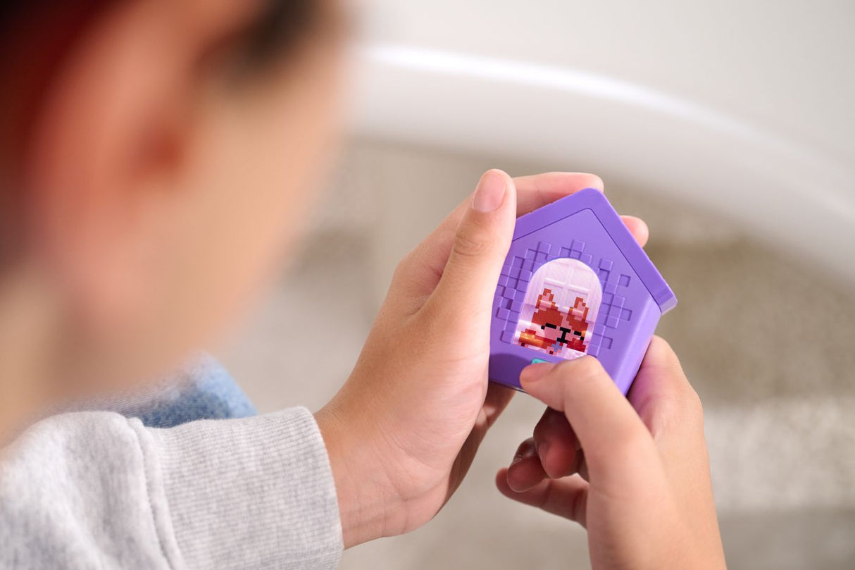 BITZEE JUCARIE INTERACTIVA CASUTA CATEILOR