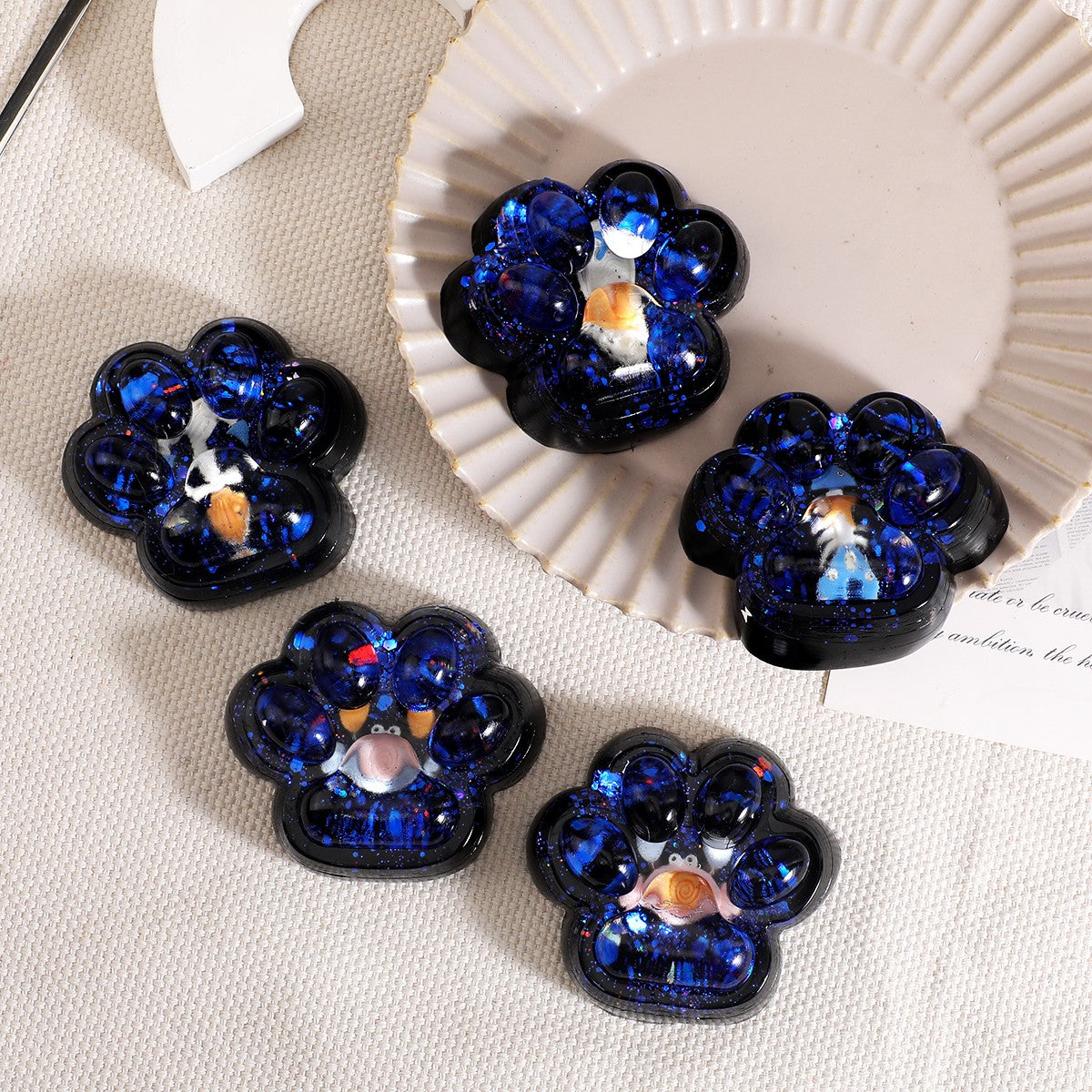 Jucarie Antistres Squishy, Vivimall, cu Revenire Lenta, Squeeze Pinch Family, Model Cat Paw, 6.5 x 6 cm, din Tpr, 4-6 Ani, Model 3 Vietati Marine, Negru cu Insertii - vivimall.ro