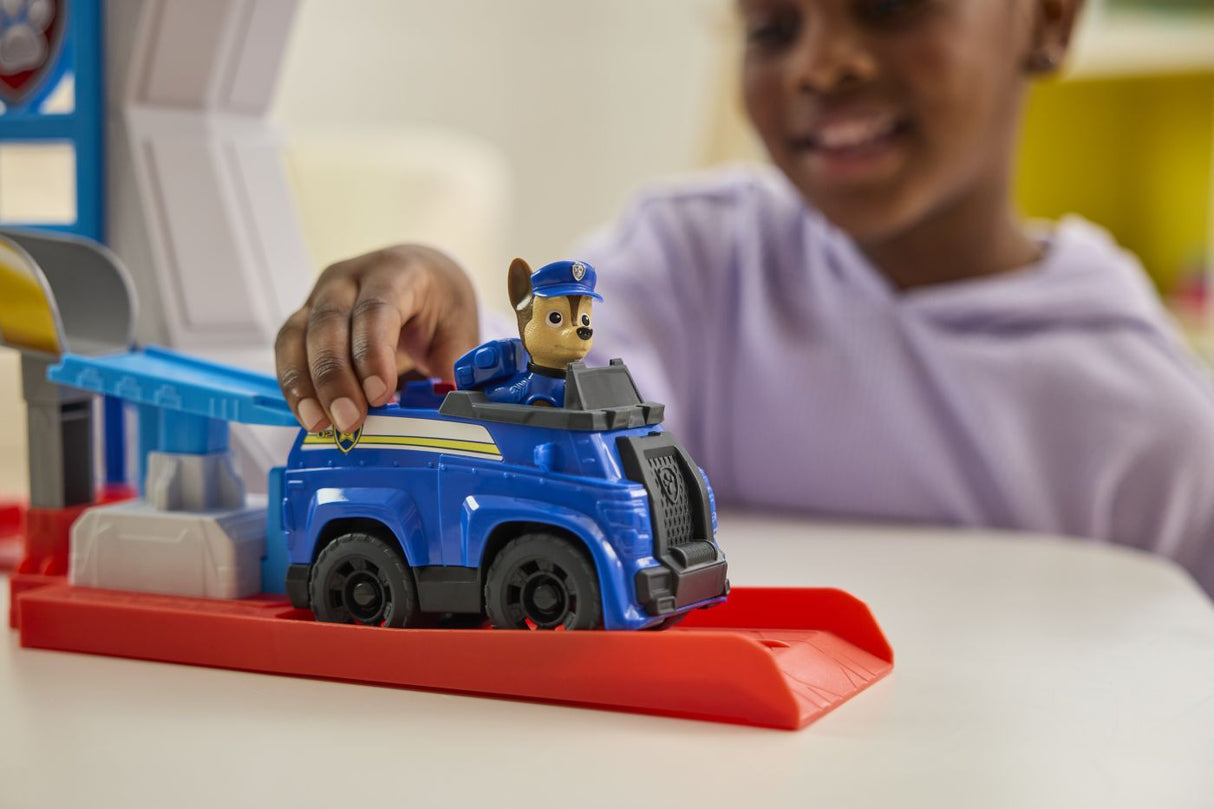 PATRULA CATELUSILOR SET TURN DE OBSERVATIE CU VEHICUL SI FIGURINA CHASE