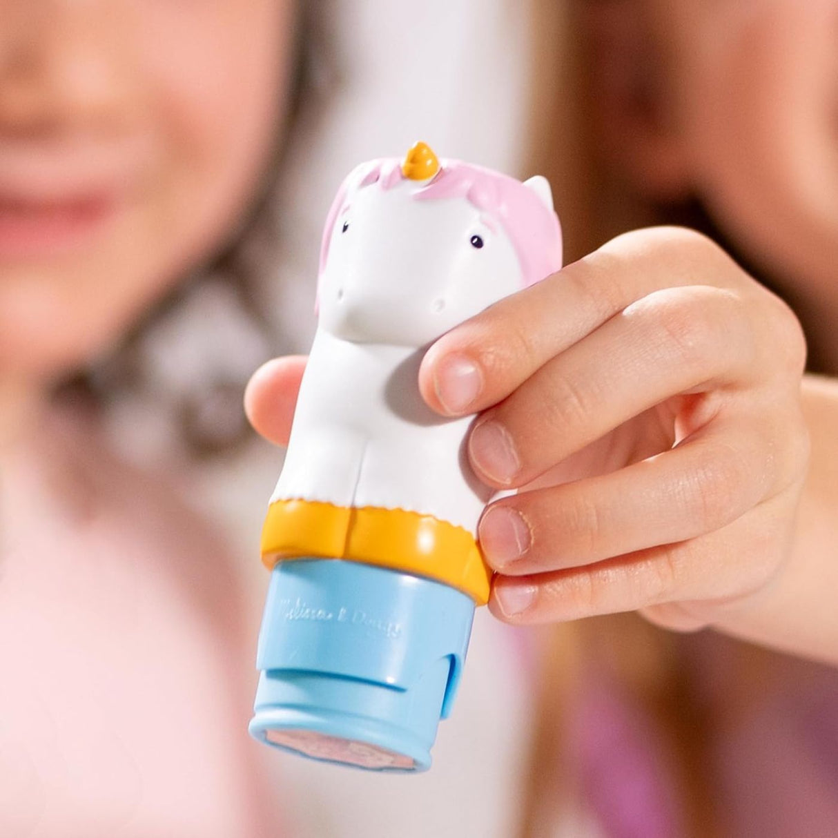 MELISSA AND DOUG STICKER WOW SET DE JOACA AUTOCOLANTE SI STAMPILA UNICORN