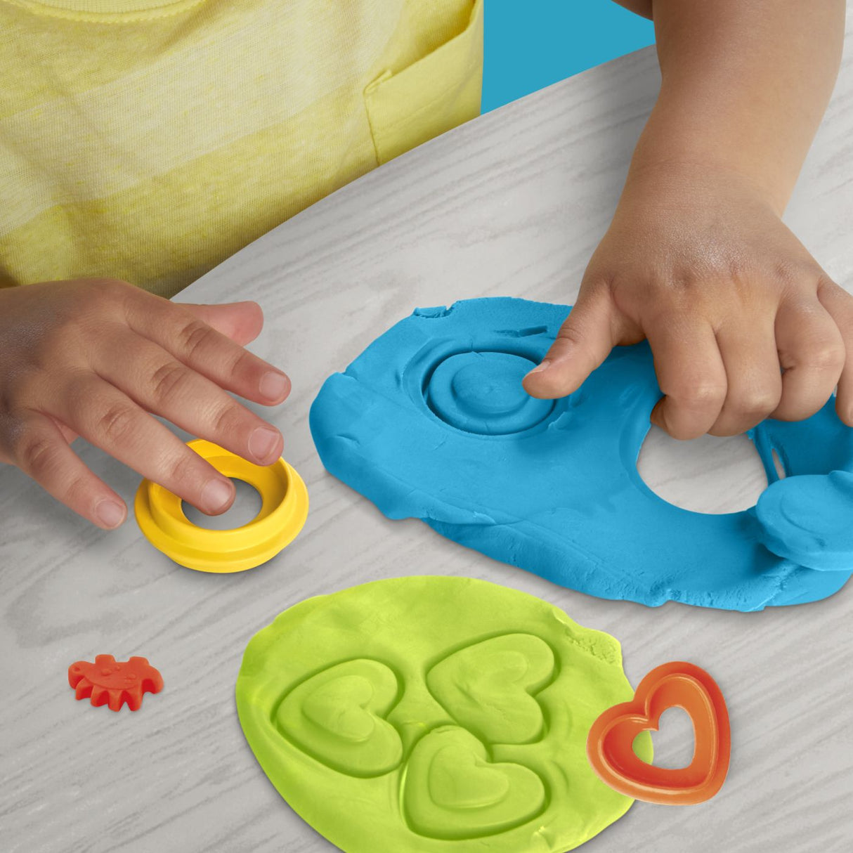PLAY DOH JUCARIE CU ACTIVITATI DINOZAUR CU FORME SI CULORI