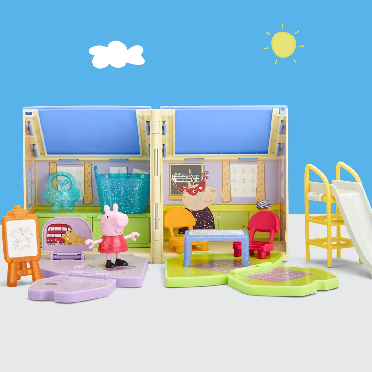 PEPPA PIG LOCUL DE JOACA APASA SI DESCHIDE AL LUI PEPPA