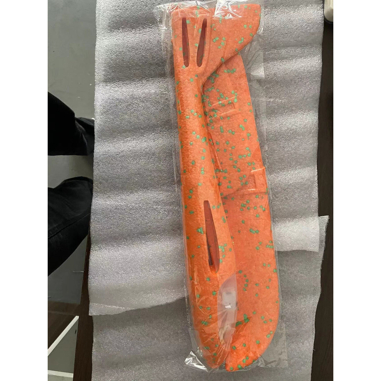 Avion Planor cu Pilot, Vivimall, Din Polistiren, Cu Lumini in Cabina Pilotului, Lungime 47 cm, Portocaliu - vivimall.ro