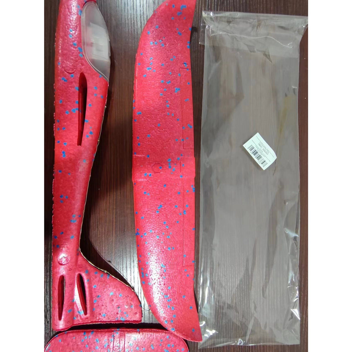 Avion planor din polistiren in punga , lungime 47 cm, cu lumini pe toata lungimea, Rosu , Vivimall - vivimall.ro