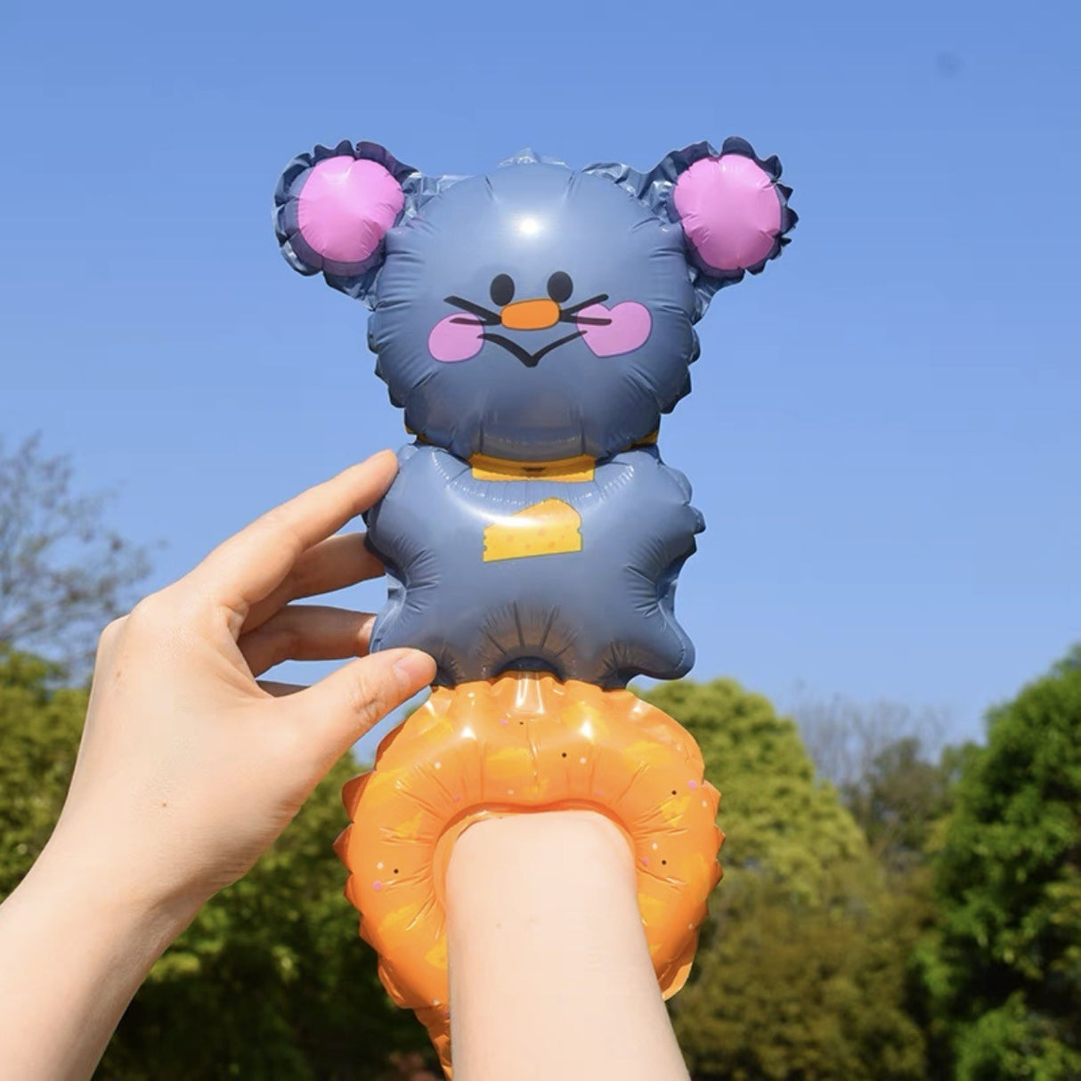 Balon din Folie Metalizata, Vivimall, Figurine Animalute, Tip Bratara, Model Soricel, Ambalaj Individual, Pai Inclus, Umflare cu Aer sau Heliu, Gri - vivimall.ro