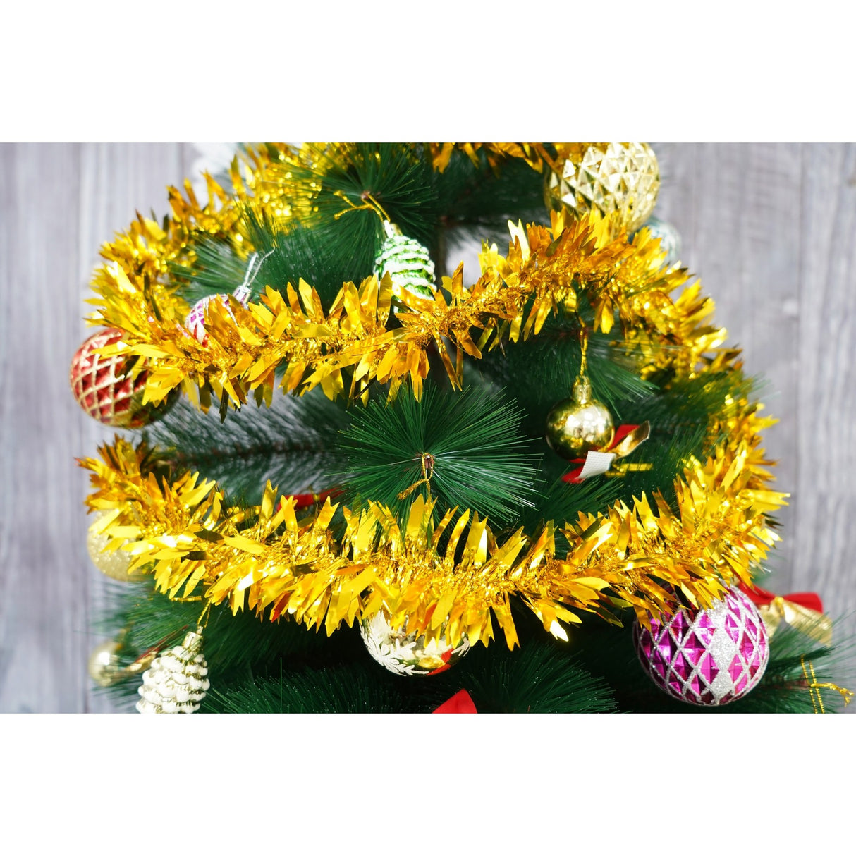 Beteala Craciun, Flippy, auriu, marimea: 2 m x 6.5 cm material:folie PVC, interior/exterior - vivimall.ro