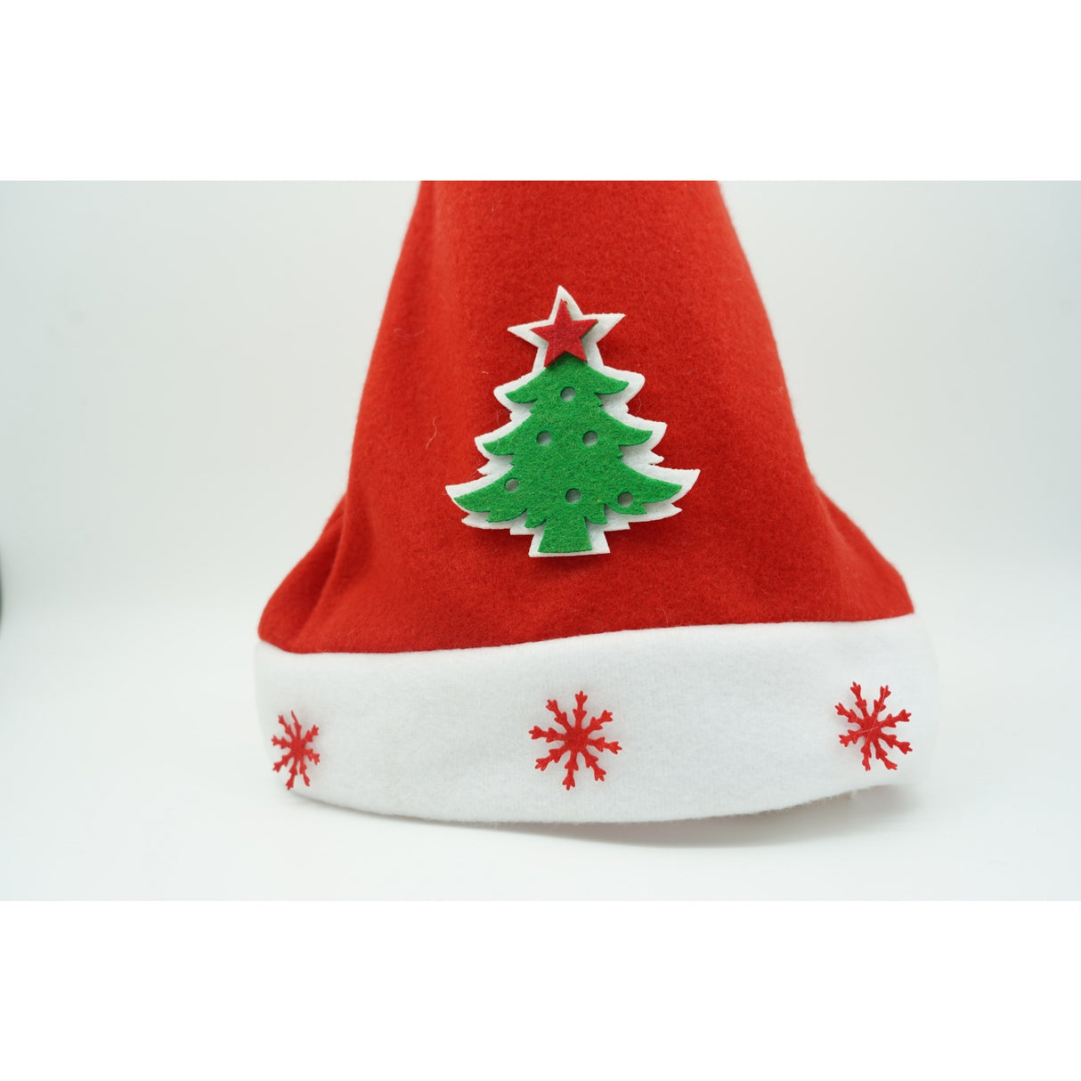 Caciulita de Mos Craciun, Vivimall,cu model de Brad si ornament fulg de nea, rosie, marime universala, material textil - vivimall.ro