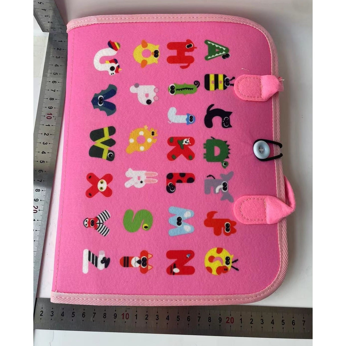 Carte Senzoriala Educativa Montessori, Vivimall, Dezvoltare Abilitati Motorii, 3 Pagini, Model Sirena si Alfabet, 28x25x4 cm, Roz - vivimall.ro