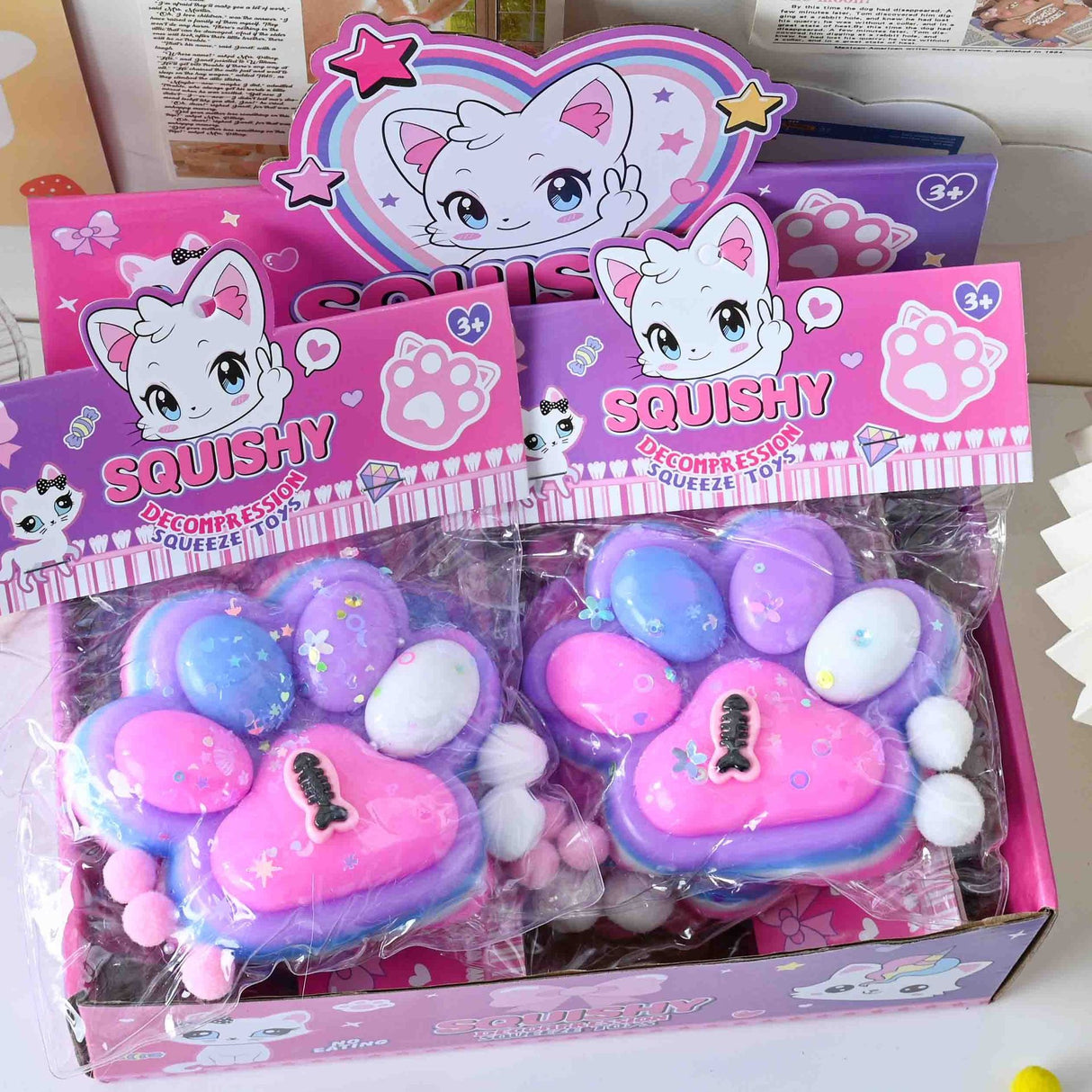 Jucarie Antistres Squishy, Flippy, cu Revenire Lenta, Model Labuta de Pisica, cu Pestisor, 220g, 12.5 x 10.5 cm Squeeze Pinch Family, Ambalaj Transparent, Roz-Multicolor - vivimall.ro
