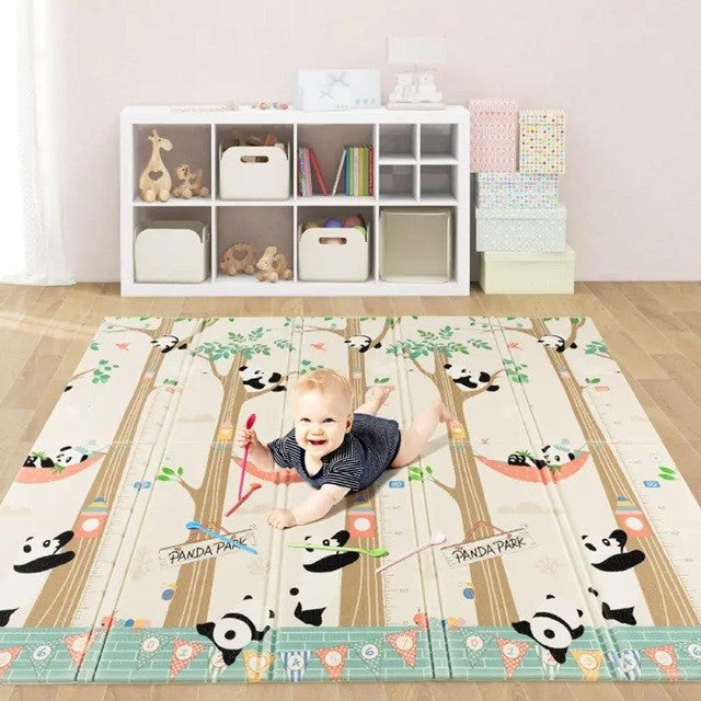 Covoras pentru Copii, Vivimall, cu 2 Fete, Model Panda/Party, din XPE+PE, Impermeabil, Antiderapant, Protectie Termica, +3 Luni, Pliabil, 180 x 200 x 1 cm, Multicolor - vivimall.ro