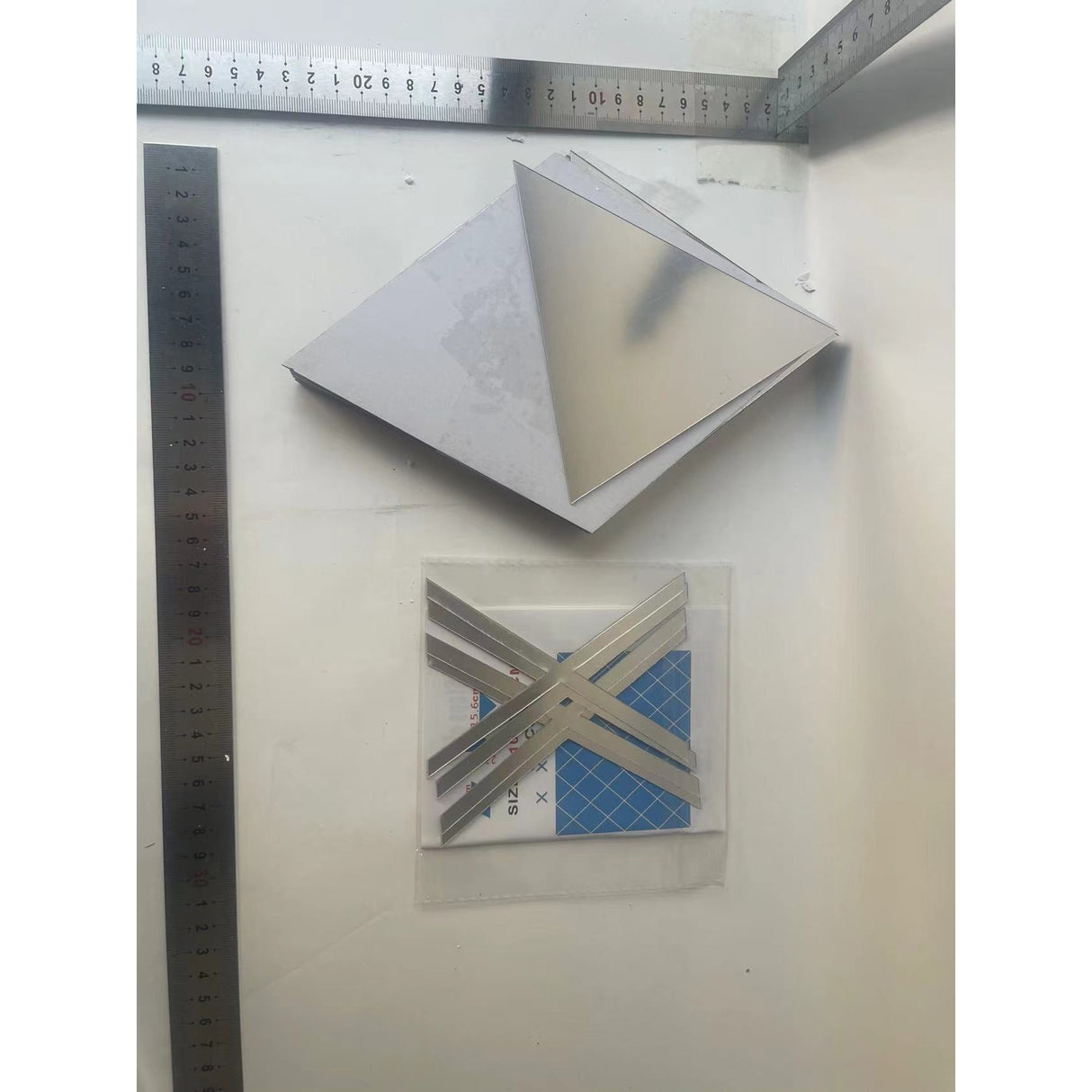 Set 32 de Oglinzi Autocolante pentru Perete, Vivimall, sub Forma de Romb, Acril, 14.2x23.6x15.5 cm - vivimall.ro