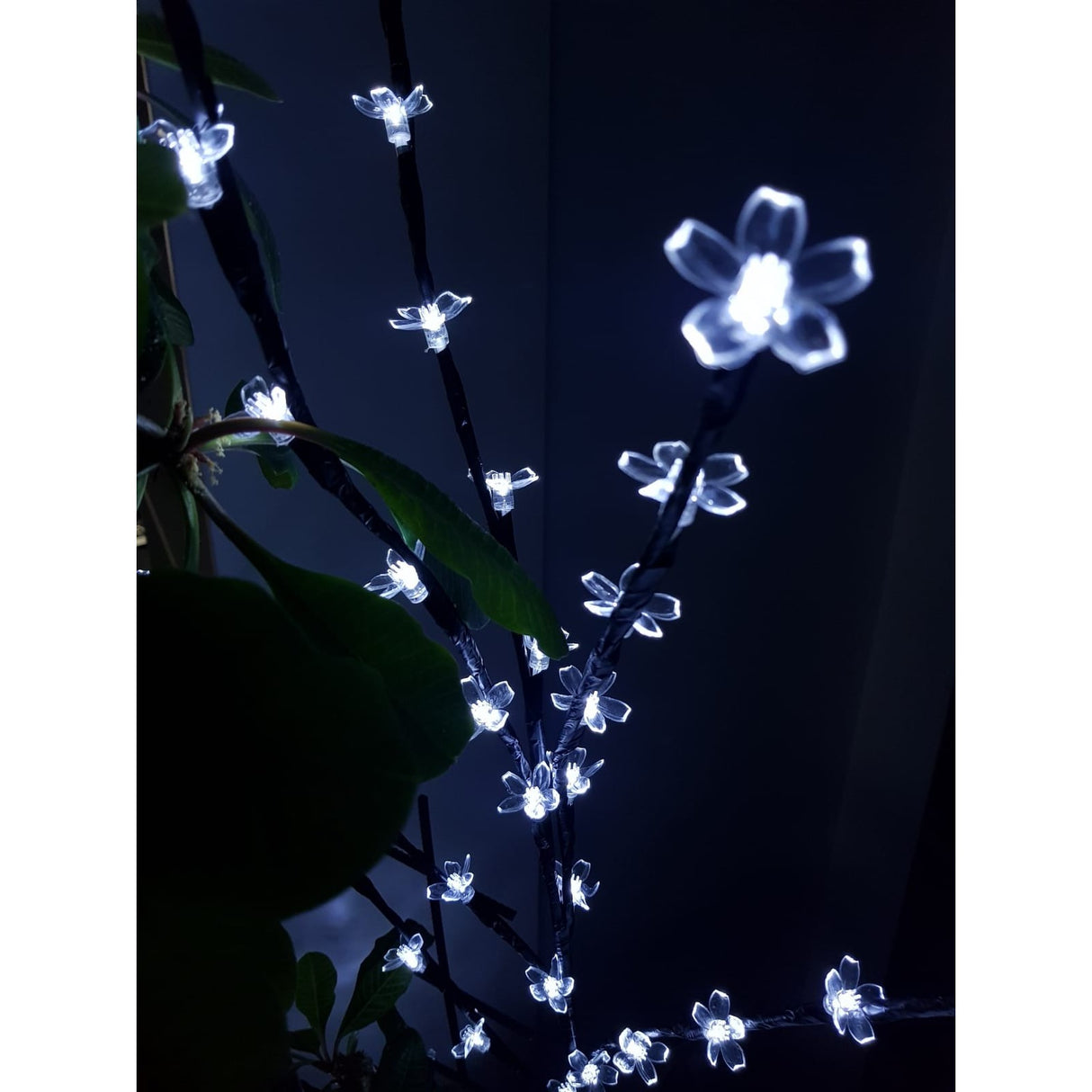 Decoratiune Luminoasa Crenguta cu Baterii 72 LED -uri Flori Alb Rece - vivimall.ro