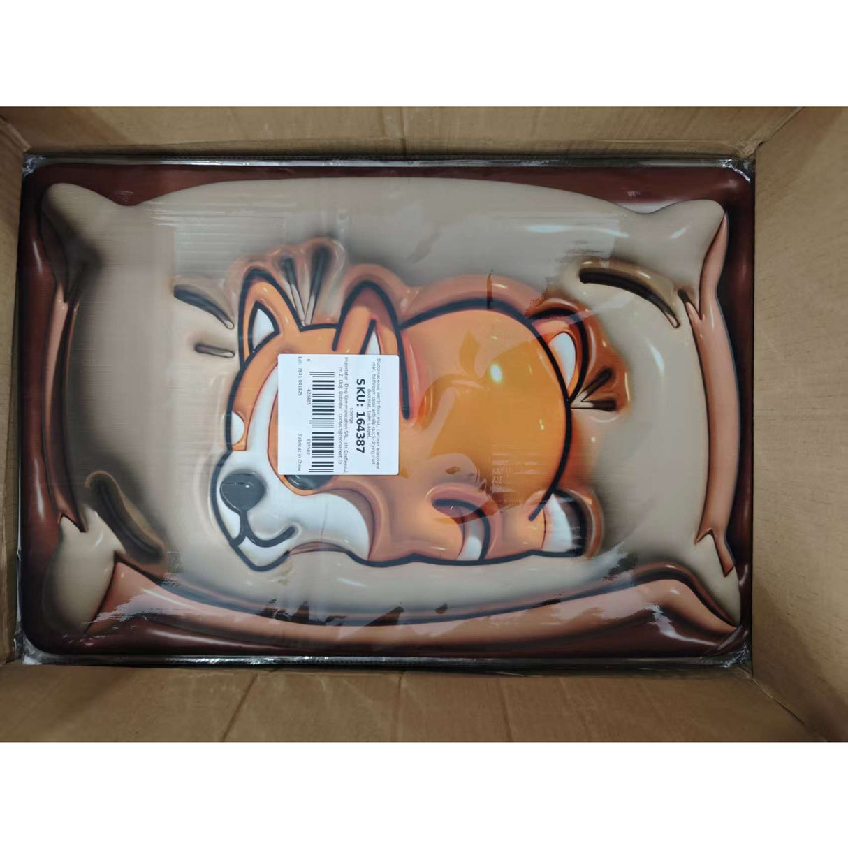 Covor baie Vivimall 3D portocaliu model câine, 40x60 cm, poziționat pe pardoseală baie
