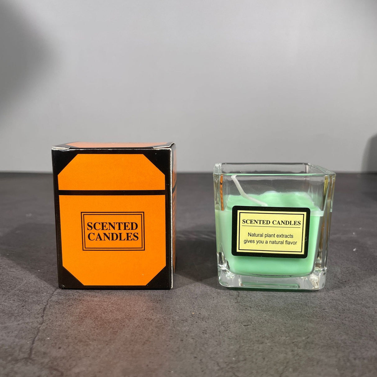 Lumanare Parfumata, Vivimall, Model Pahar Transparent, cu Ulei Esential, 4.8 x 5.4 x 5.5 cm, Aroma de Ceai Alb, Verde - vivimall.ro