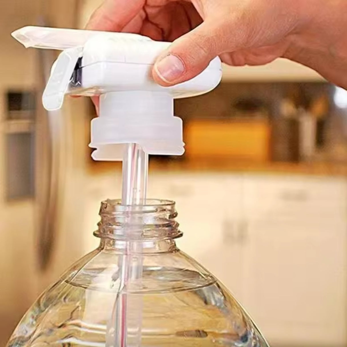 Dispenser Dozator Automat pentru Bauturi, Vivimall, Dozator Electric Automat pentru Bidon de Apa, cu Baterii AA, 34 x 11 cm, Alb/Albastru - vivimall.ro