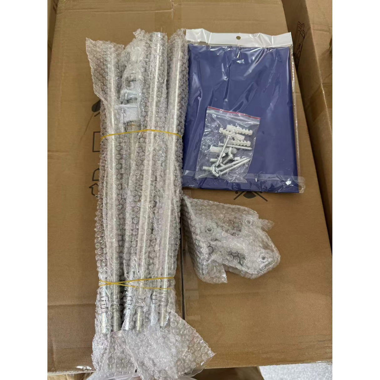 Kit Steagul Romaniei, Vivimall, Catarg 1.8 m, Suport Perete, Steag, Tricolor - vivimall.ro