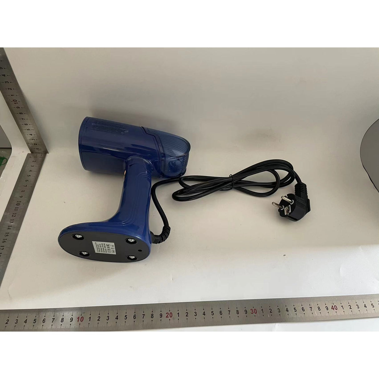 Aparat de Calcat Vertical Portabil cu Abur, Vivimall, Putere 1500W, Rezervor Detasabil de 138ml, Priza, Functie Anti Calcar si Auto Curatare, Pliabil, cu Perie, 20x10.5x8 cm, Albastru - vivimall.ro