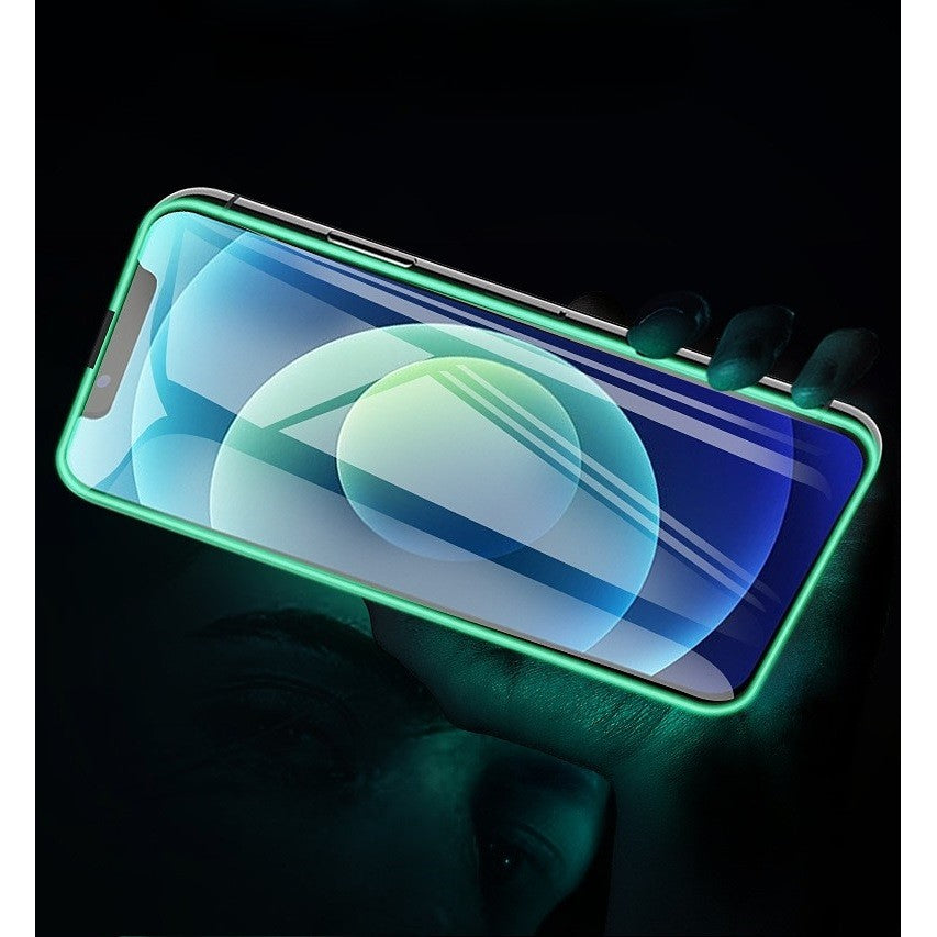 Folie sticlă iPhone 15 Pro Luminous verde, detaliu suprafață mată anti-amprentă, prim-plan