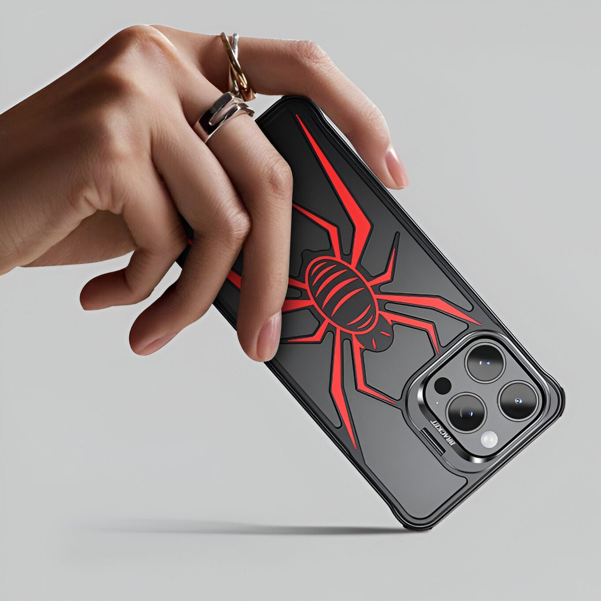 Husa de Protectie Compatibila iPhone 15 Pro, cu Suport Metalic pentru Camera, Armor Protective Series, Vivimall, Antisoc, Protectie de Metal pe Margini, Model Paianjen, Negru Rosu - vivimall.ro