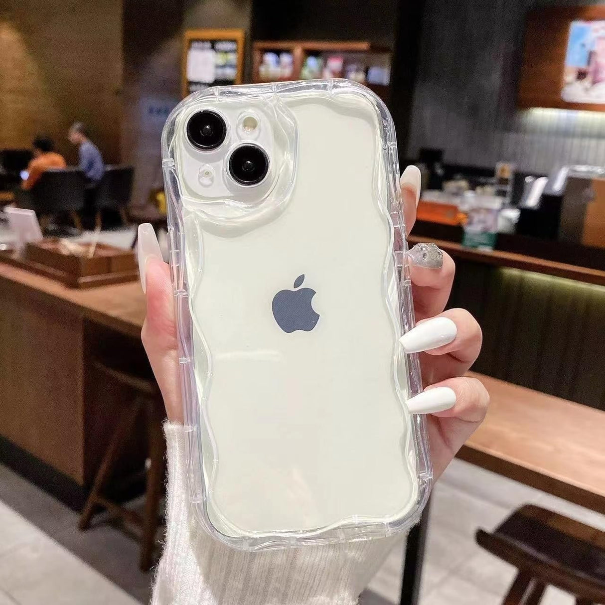 Husă iPhone 14 Pro transparentă din silicon, detaliu protecție cameră foto, margini înălțate