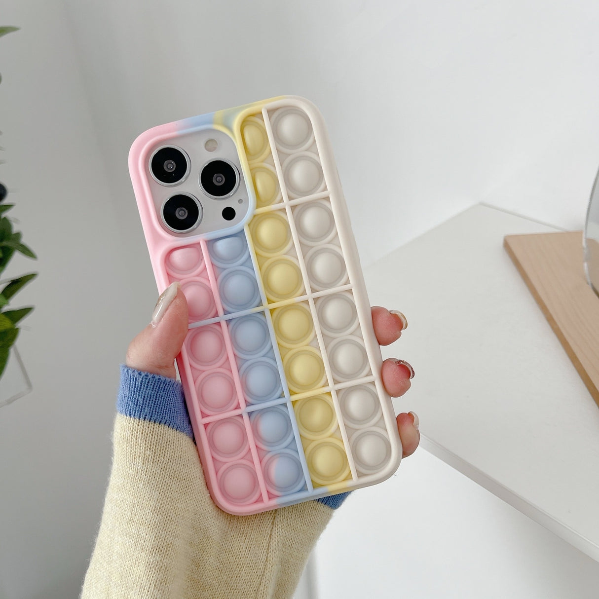 Husa de protectie Vivimall Pop It compatibila cu Apple iPhone 13 Pro Max,Model 5,Multicolor - vivimall.ro