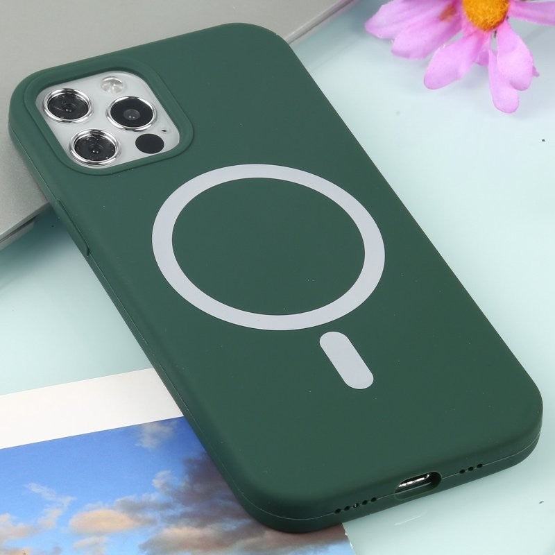 Husa MagSafe liquid large hole magnetic shell pentru Apple iPhone 13, Full Cover, Liquid Silicone, Magnetica, Incarcare Wireless, Flippy, Verde - vivimall.ro