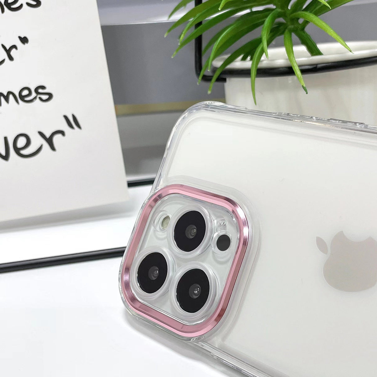 Husa MagSafe Silicone pentru iPhone 13 Pro, Flippy, Transparenta, Magnetica, Extra Protectie Camera Roz - vivimall.ro
