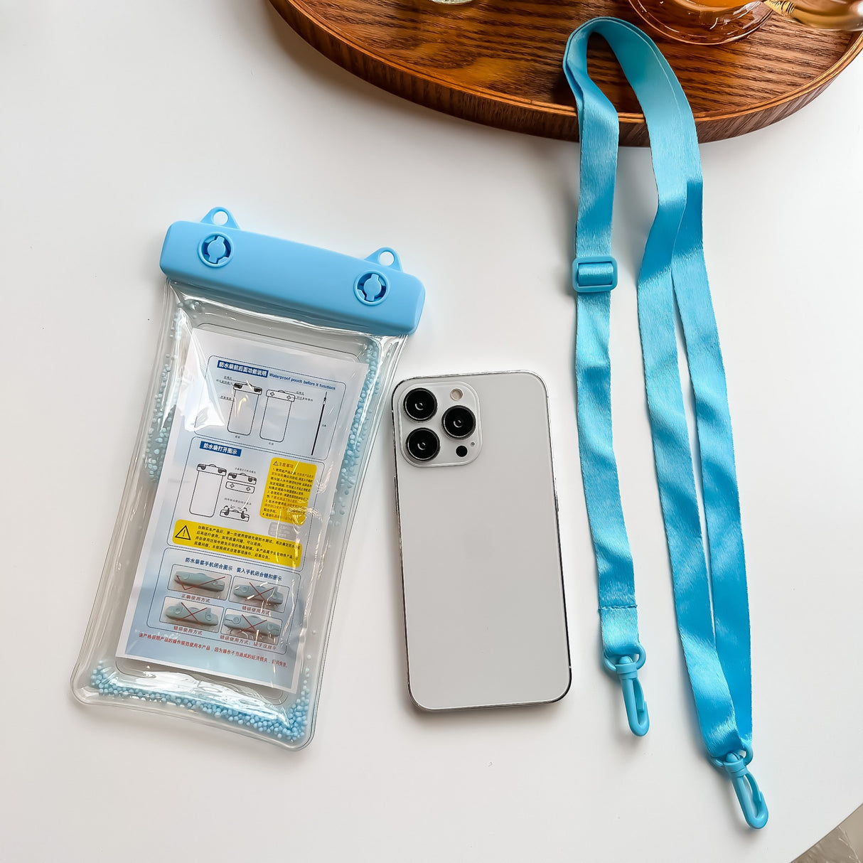 Husa subacvatica Waterproof Flippy, Snowproof, Universala, Senzoriala, cu Snur, pentru telefon sau documente, Bleu - vivimall.ro