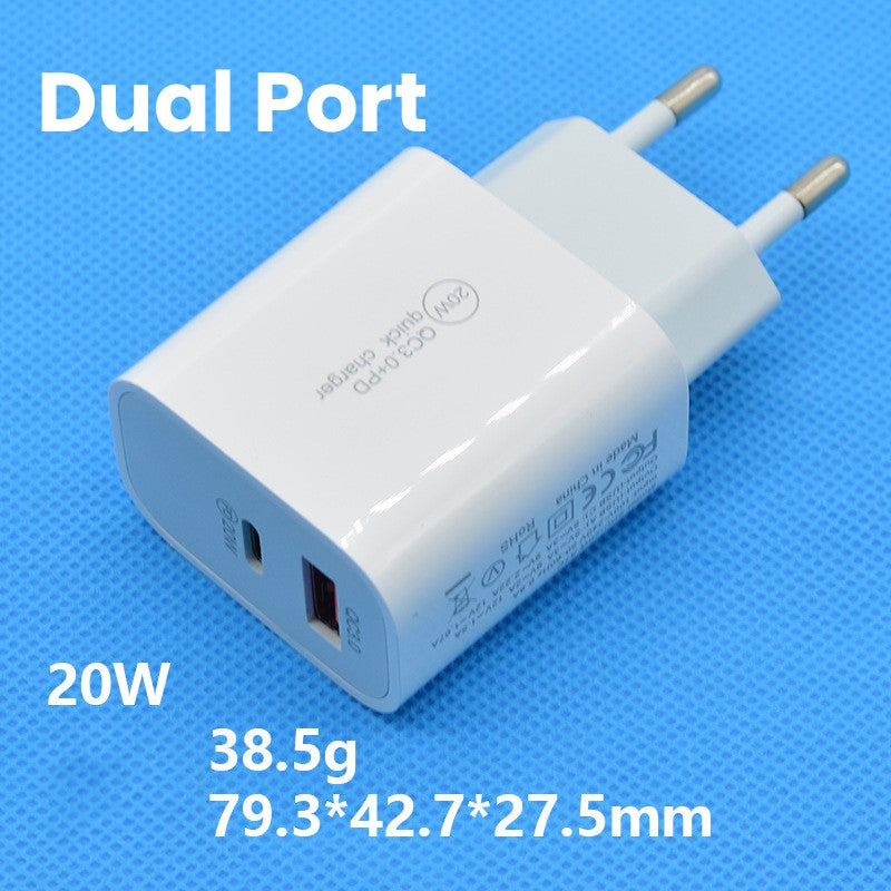 Detaliu porturi USB-A și USB-C ale încărcătorului Vivimall 20W Quick Charge 3.0, cap european standard