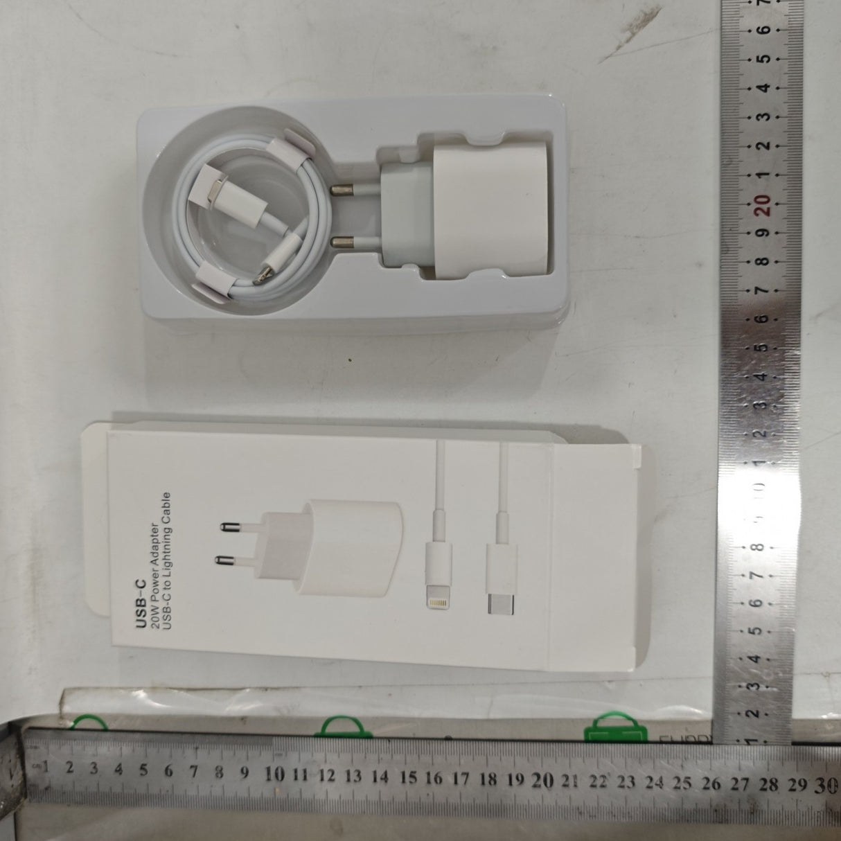 Set încărcător iPhone Fast Charge PD 20W și cablu 27W 1m alb, vedere de ansamblu