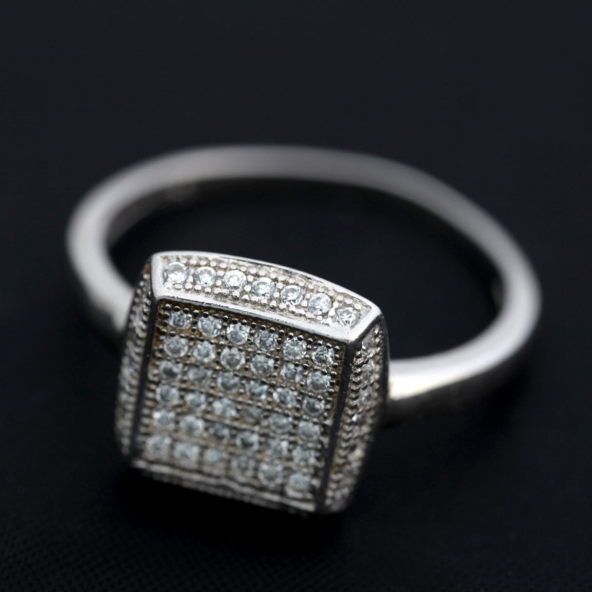 Inel de dama din Argint 925 cu model patrat si zirconii, marimea 53 - vivimall.ro