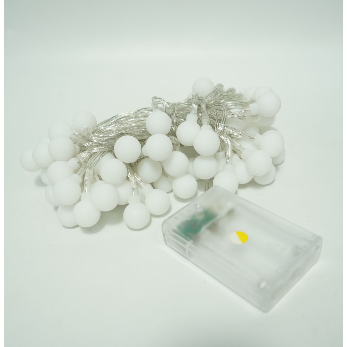 Instalatie Craciun, 10 m, 80 de LED-uri, alb-cald, model cu stelute, liniara, cu baterie, interior/exterior, Vivimall - vivimall.ro