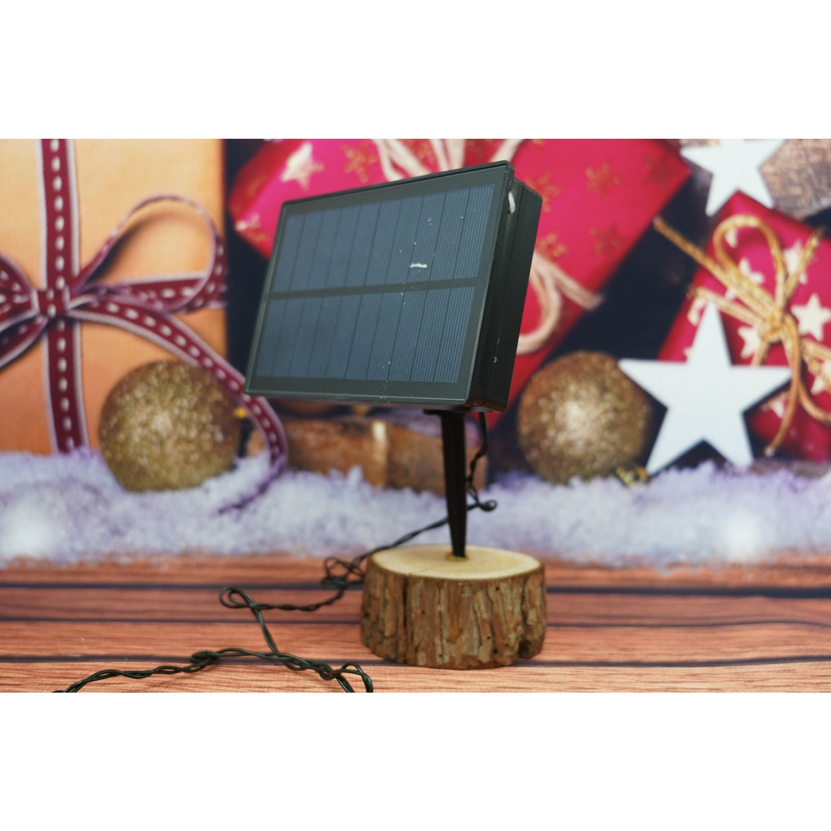 Instalatie Craciun, 8 metri, 50 de LED-uri, alb cald, telecomanda 8 functii, cu energie solara, fir negru, liniar, interior/exterior, Vivimall - vivimall.ro