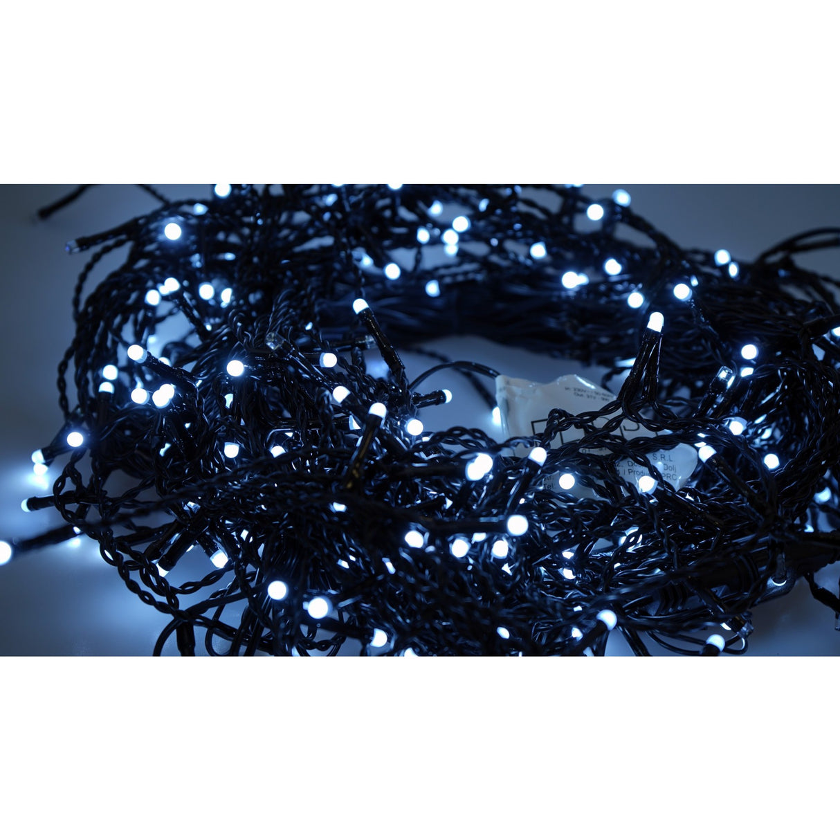 Instalatie Craciun Profesionala de Exterior IP65, 45 m, 1080 Led-uri Mari ,Franjuri, Alb rece, Flash, Alimentator, Interconectabila, Fir Negru Cauciucat, 220v, Vivimall - vivimall.ro