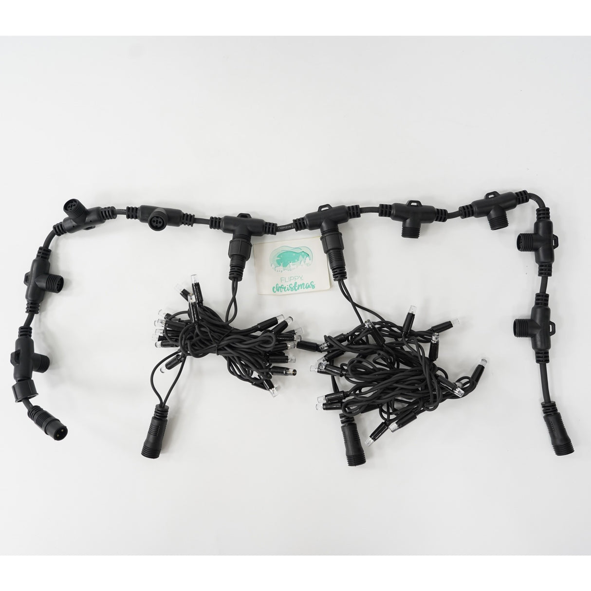 Instalatie Craciun Profesionala de Exterior IP65, Tip Perdea, 2m x 2m, 400 Led-uri Mari, Alb rece, cu flash, Alimentator 1,5 m, Interconectabila, Fir negru, Vivimall - vivimall.ro