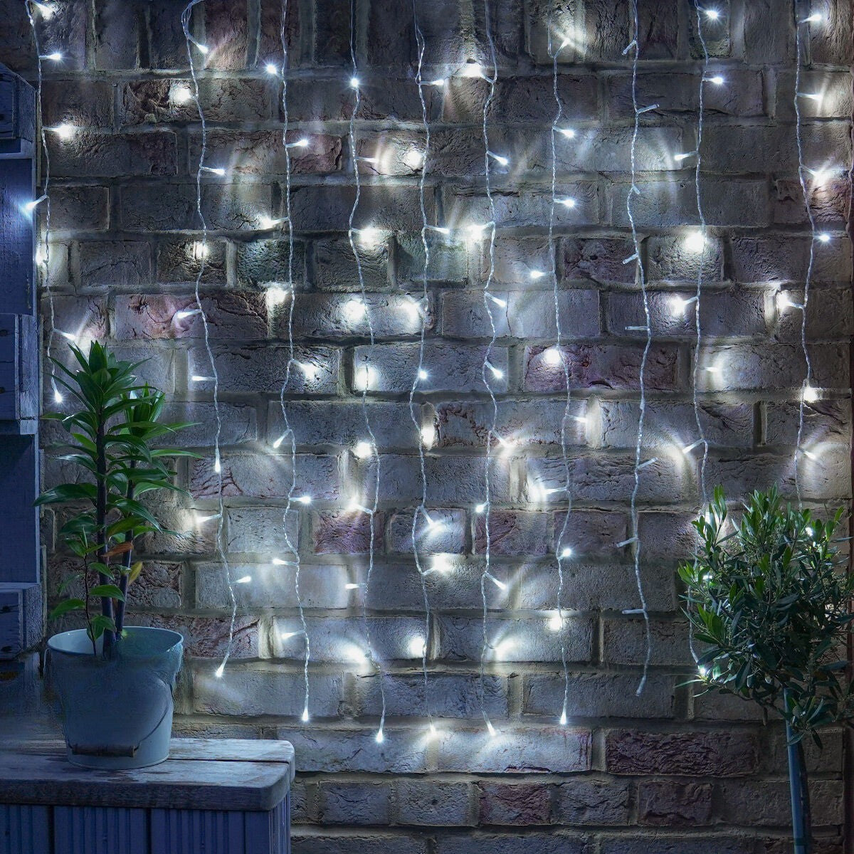 Instalatie Craciun Yoto, Tip Perdea, 5 m x 1 m, 200 LED-uri, Prelungitor 1.5 m, 8 Jocuri de Lumini, Interconectabila, Fir transparent, Interior/Exterior, Alb Rece - vivimall.ro