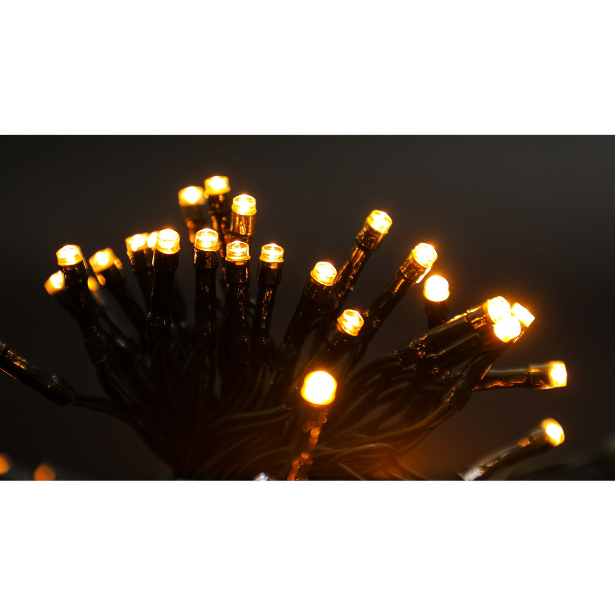 Instalatie de Craciun cu Baterii Tip Liniar, 2 jocuri de lumini, Fir Verde 5 m 50 LED -uri, Alb Cald - vivimall.ro