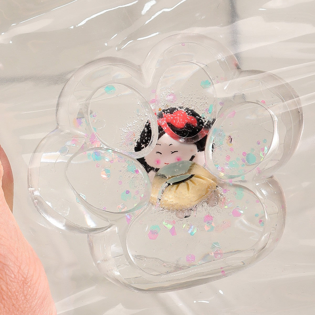 Jucarie Antistres Squishy, Flippy, Labuta de Pisica Pufoasa, cu Revenire Lenta, 7 x 6.5 cm, Model Printesa, Multicolor - vivimall.ro