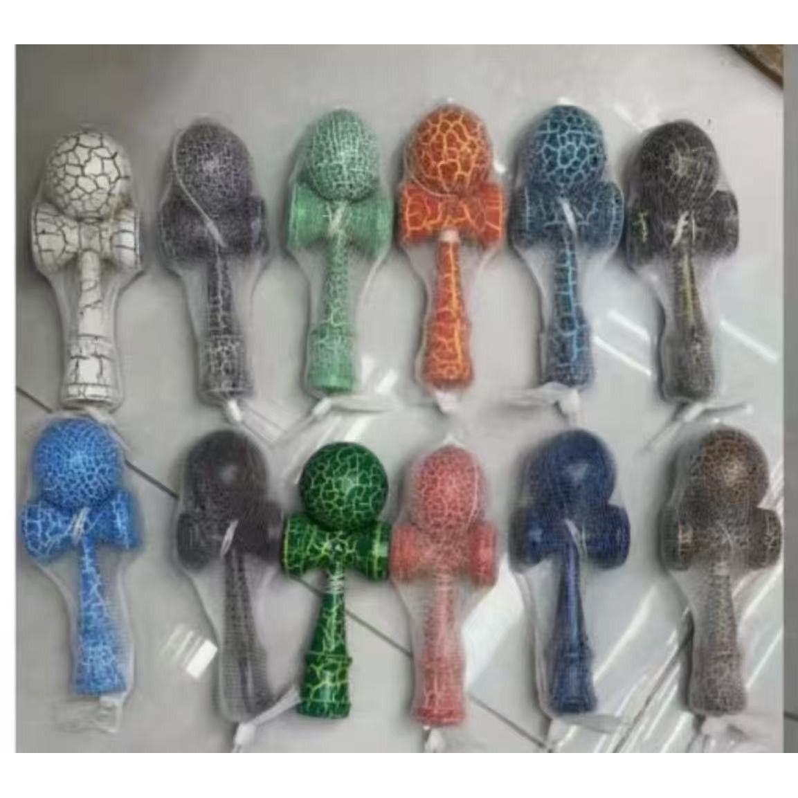 Jucarie Profesionala Kendama, Vivimall, Cracked, din Lemn, 18 cm -MIX - vivimall.ro